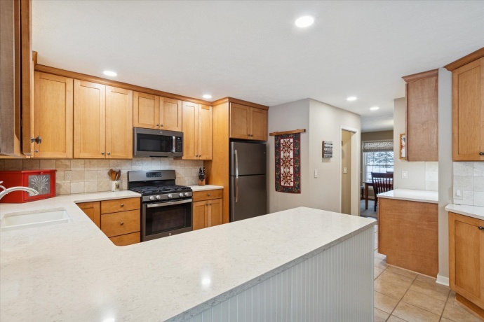 10906 HAMBORG, ROSCOE, Illinois 61073, 4 Bedrooms Bedrooms, ,2 BathroomsBathrooms,House,For Sale,HAMBORG,202507399