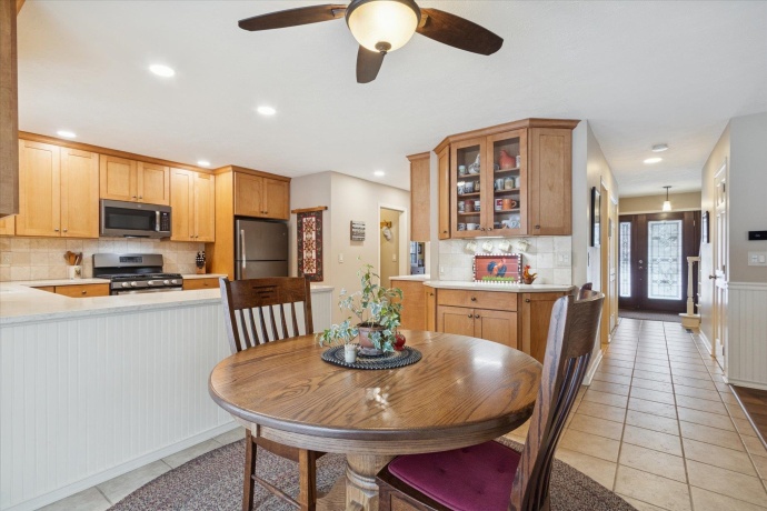 10906 HAMBORG, ROSCOE, Illinois 61073, 4 Bedrooms Bedrooms, ,2 BathroomsBathrooms,House,For Sale,HAMBORG,202507399