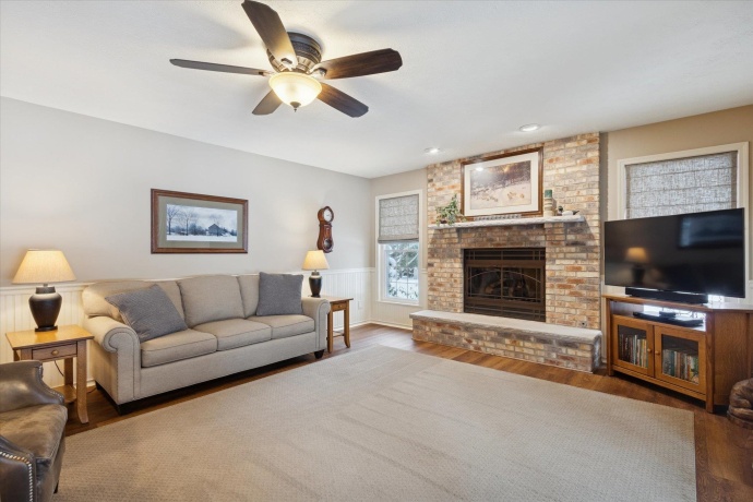 10906 HAMBORG, ROSCOE, Illinois 61073, 4 Bedrooms Bedrooms, ,2 BathroomsBathrooms,House,For Sale,HAMBORG,202507399