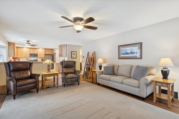 10906 HAMBORG, ROSCOE, Illinois 61073, 4 Bedrooms Bedrooms, ,2 BathroomsBathrooms,House,For Sale,HAMBORG,202507399