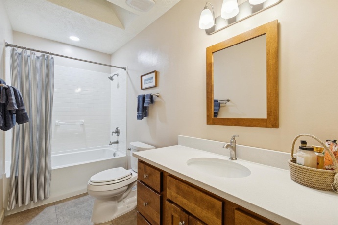 10906 HAMBORG, ROSCOE, Illinois 61073, 4 Bedrooms Bedrooms, ,2 BathroomsBathrooms,House,For Sale,HAMBORG,202507399