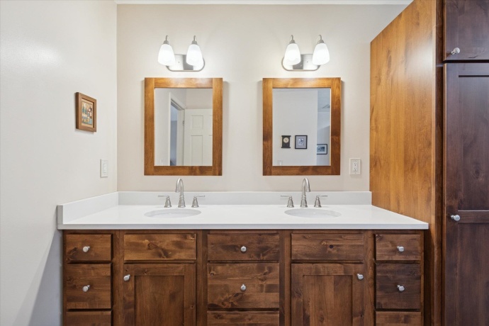 10906 HAMBORG, ROSCOE, Illinois 61073, 4 Bedrooms Bedrooms, ,2 BathroomsBathrooms,House,For Sale,HAMBORG,202507399