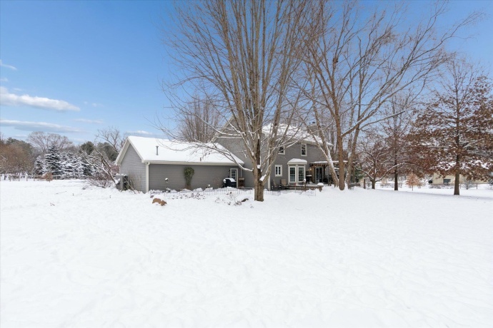 10906 HAMBORG, ROSCOE, Illinois 61073, 4 Bedrooms Bedrooms, ,2 BathroomsBathrooms,House,For Sale,HAMBORG,202507399