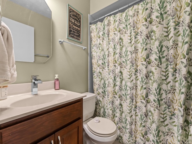 625 Robert, ROCKFORD, Illinois 61107, 4 Bedrooms Bedrooms, ,3 BathroomsBathrooms,House,For Sale,Robert,202507401