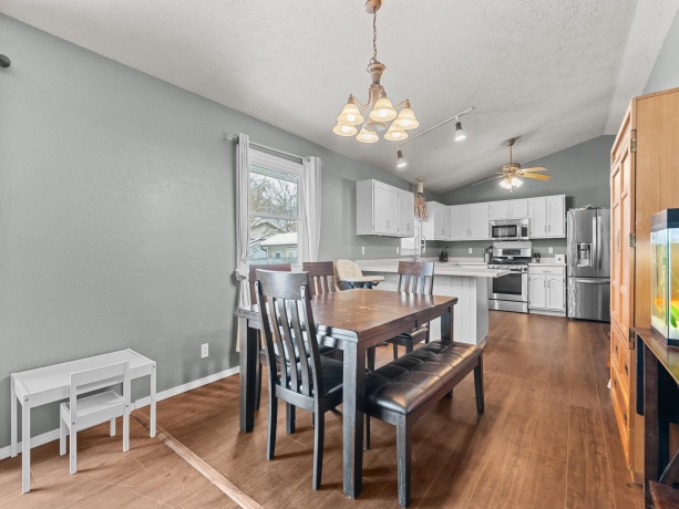 625 Robert, ROCKFORD, Illinois 61107, 4 Bedrooms Bedrooms, ,3 BathroomsBathrooms,House,For Sale,Robert,202507401