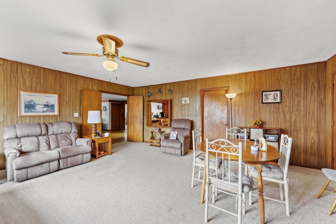 1111 Pearl, BELVIDERE, Illinois 61008, 5 Bedrooms Bedrooms, ,2 BathroomsBathrooms,House,For Sale,Pearl,202507405