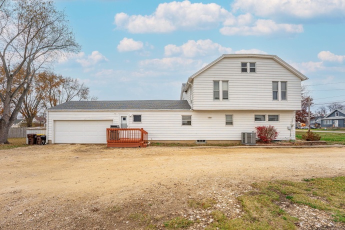 1111 Pearl, BELVIDERE, Illinois 61008, 5 Bedrooms Bedrooms, ,2 BathroomsBathrooms,House,For Sale,Pearl,202507405