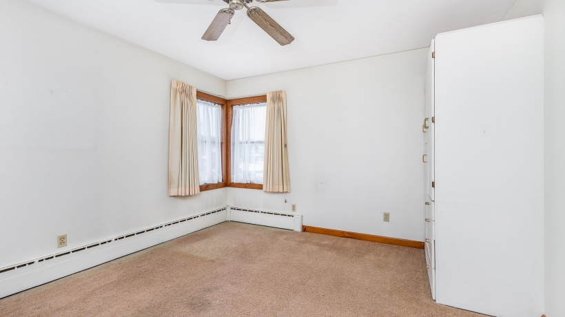 319 Catlin, ELIZABETH, Illinois 61028, 2 Bedrooms Bedrooms, ,1 BathroomBathrooms,House,For Sale,Catlin,202507408