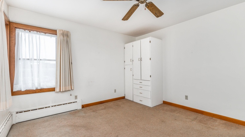 319 Catlin, ELIZABETH, Illinois 61028, 2 Bedrooms Bedrooms, ,1 BathroomBathrooms,House,For Sale,Catlin,202507408