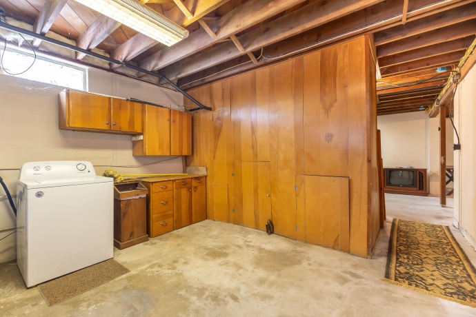 319 Catlin, ELIZABETH, Illinois 61028, 2 Bedrooms Bedrooms, ,1 BathroomBathrooms,House,For Sale,Catlin,202507408