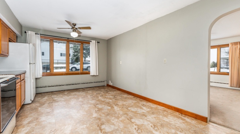 319 Catlin, ELIZABETH, Illinois 61028, 2 Bedrooms Bedrooms, ,1 BathroomBathrooms,House,For Sale,Catlin,202507408