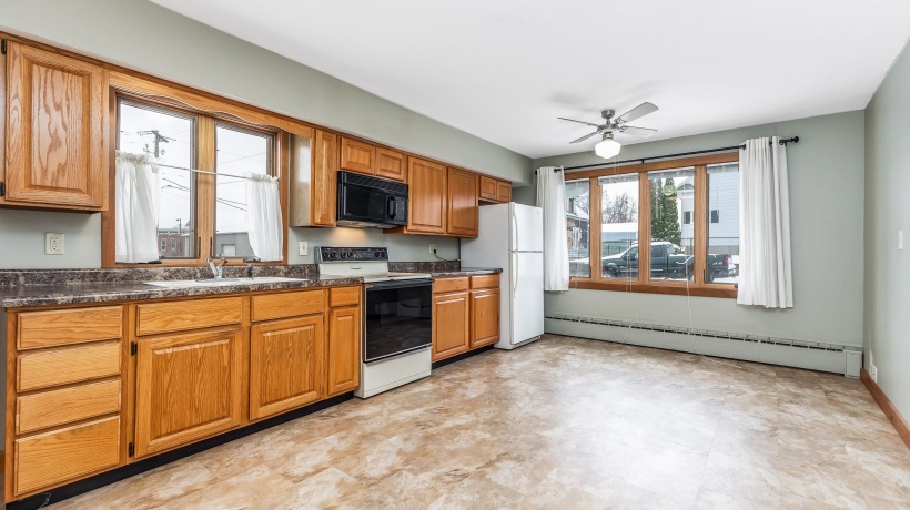 319 Catlin, ELIZABETH, Illinois 61028, 2 Bedrooms Bedrooms, ,1 BathroomBathrooms,House,For Sale,Catlin,202507408