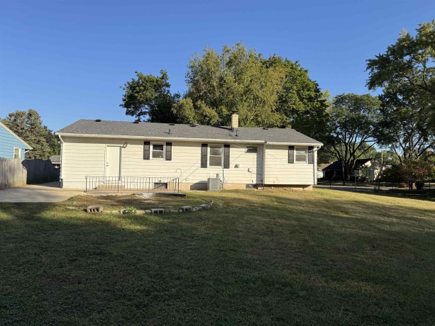 2737 Broadmoor, ROCKFORD, Illinois 61108, 3 Bedrooms Bedrooms, ,2 BathroomsBathrooms,House,For Sale,Broadmoor,202506064