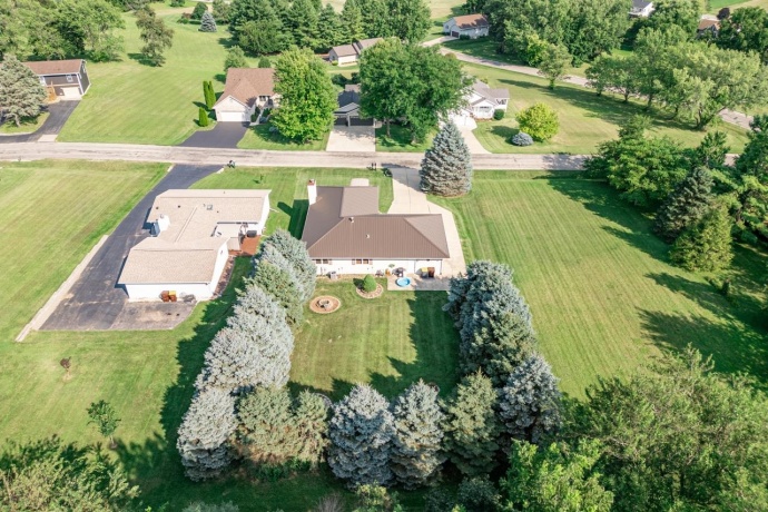 1726 Baintree, LAKE SUMMERSET, Illinois 61019, 3 Bedrooms Bedrooms, ,3 BathroomsBathrooms,House,For Sale,Baintree,202504549