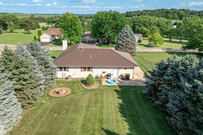 1726 Baintree, LAKE SUMMERSET, Illinois 61019, 3 Bedrooms Bedrooms, ,3 BathroomsBathrooms,House,For Sale,Baintree,202504549