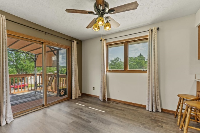 1726 Baintree, LAKE SUMMERSET, Illinois 61019, 3 Bedrooms Bedrooms, ,3 BathroomsBathrooms,House,For Sale,Baintree,202504549