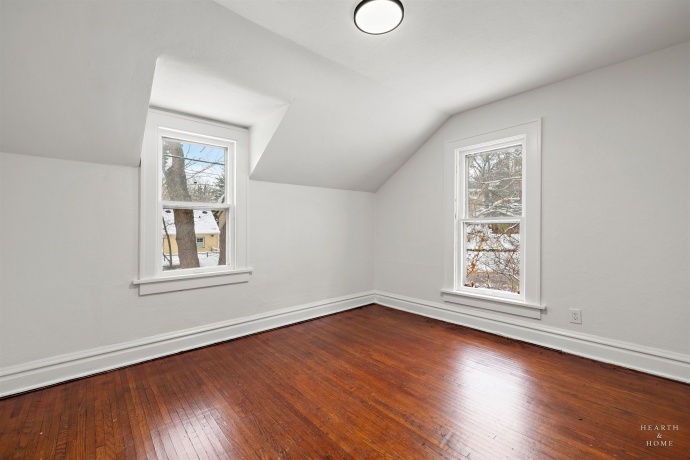 1016 B, ROCKFORD, Illinois 61107, 3 Bedrooms Bedrooms, ,1 BathroomBathrooms,House,For Sale,B,202507411