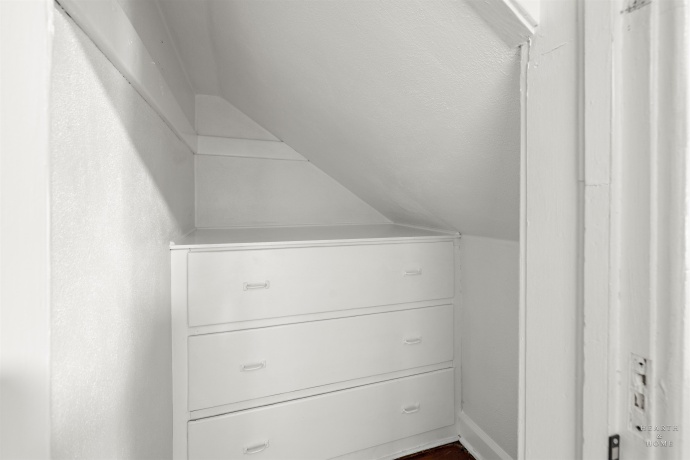 1016 B, ROCKFORD, Illinois 61107, 3 Bedrooms Bedrooms, ,1 BathroomBathrooms,House,For Sale,B,202507411