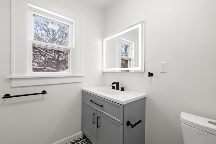 1016 B, ROCKFORD, Illinois 61107, 3 Bedrooms Bedrooms, ,1 BathroomBathrooms,House,For Sale,B,202507411