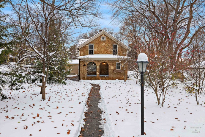 1016 B, ROCKFORD, Illinois 61107, 3 Bedrooms Bedrooms, ,1 BathroomBathrooms,House,For Sale,B,202507411