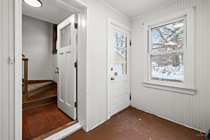 1016 B, ROCKFORD, Illinois 61107, 3 Bedrooms Bedrooms, ,1 BathroomBathrooms,House,For Sale,B,202507411