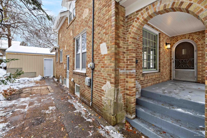 1016 B, ROCKFORD, Illinois 61107, 3 Bedrooms Bedrooms, ,1 BathroomBathrooms,House,For Sale,B,202507411