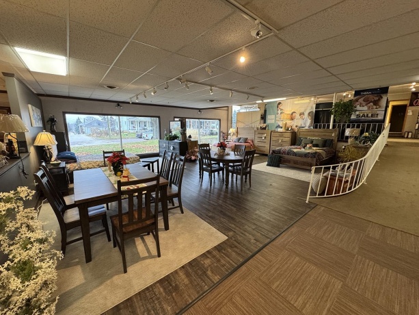 207 Broadway, MOUNT CARROLL, Illinois 61053, ,Commercial,For Sale,Broadway,202507416