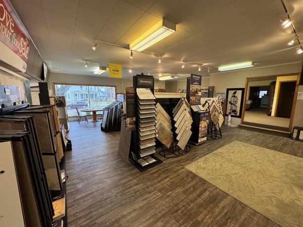 207 Broadway, MOUNT CARROLL, Illinois 61053, ,Commercial,For Sale,Broadway,202507416