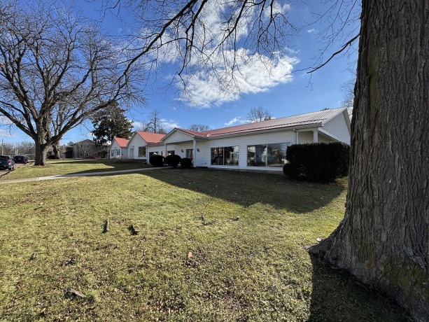 207 Broadway, MOUNT CARROLL, Illinois 61053, ,Commercial,For Sale,Broadway,202507416