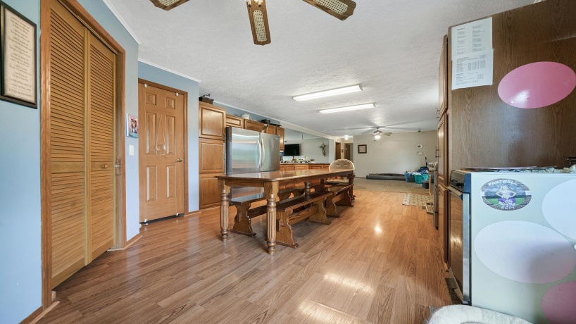 298 IL RT 2, DIXON, Illinois 61021, 3 Bedrooms Bedrooms, ,3 BathroomsBathrooms,House,For Sale,IL RT 2,202505290