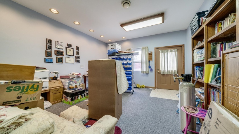 298 IL RT 2, DIXON, Illinois 61021, 3 Bedrooms Bedrooms, ,3 BathroomsBathrooms,House,For Sale,IL RT 2,202505290