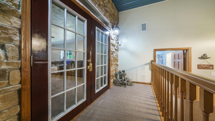 298 IL RT 2, DIXON, Illinois 61021, 3 Bedrooms Bedrooms, ,3 BathroomsBathrooms,House,For Sale,IL RT 2,202505290