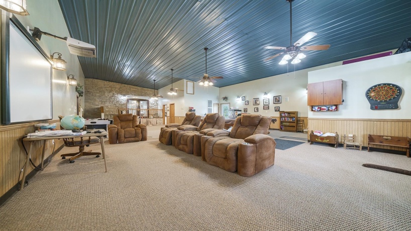 298 IL RT 2, DIXON, Illinois 61021, 3 Bedrooms Bedrooms, ,3 BathroomsBathrooms,House,For Sale,IL RT 2,202505290