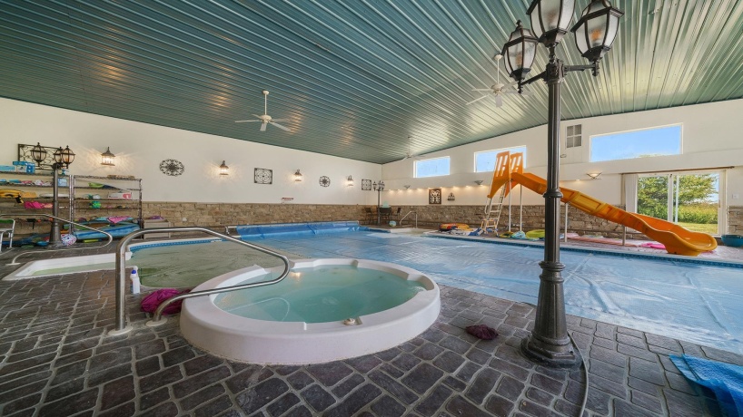 298 IL RT 2, DIXON, Illinois 61021, 3 Bedrooms Bedrooms, ,3 BathroomsBathrooms,House,For Sale,IL RT 2,202505290