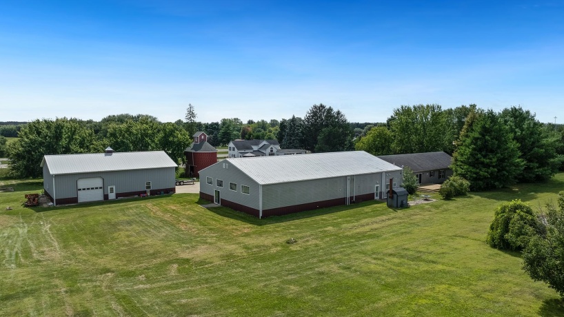 298 IL RT 2, DIXON, Illinois 61021, 3 Bedrooms Bedrooms, ,3 BathroomsBathrooms,House,For Sale,IL RT 2,202505290