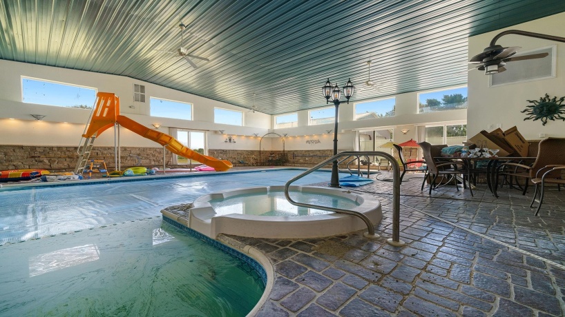 298 IL RT 2, DIXON, Illinois 61021, 3 Bedrooms Bedrooms, ,3 BathroomsBathrooms,House,For Sale,IL RT 2,202505290