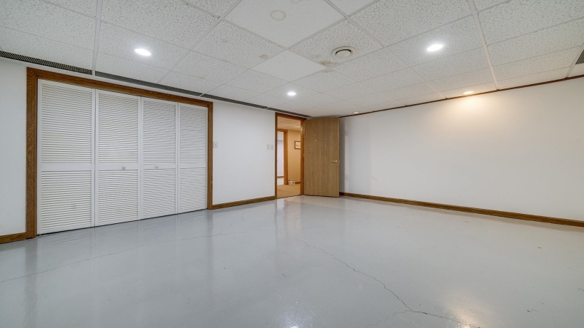 298 IL RT 2, DIXON, Illinois 61021, 3 Bedrooms Bedrooms, ,3 BathroomsBathrooms,House,For Sale,IL RT 2,202505290