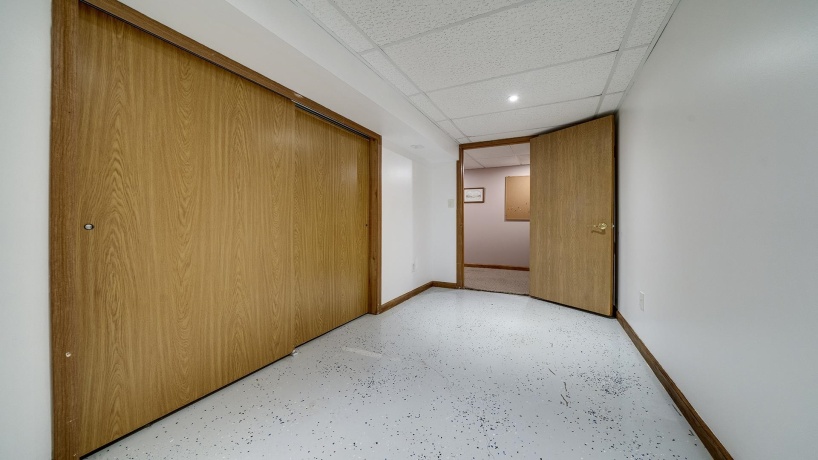 298 IL RT 2, DIXON, Illinois 61021, 3 Bedrooms Bedrooms, ,3 BathroomsBathrooms,House,For Sale,IL RT 2,202505290