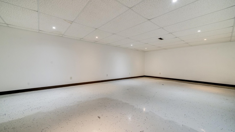 298 IL RT 2, DIXON, Illinois 61021, 3 Bedrooms Bedrooms, ,3 BathroomsBathrooms,House,For Sale,IL RT 2,202505290