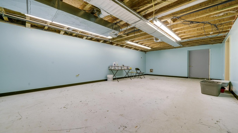 298 IL RT 2, DIXON, Illinois 61021, 3 Bedrooms Bedrooms, ,3 BathroomsBathrooms,House,For Sale,IL RT 2,202505290