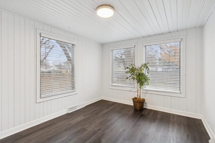 2111 Bell, ROCKFORD, Illinois 61103, 4 Bedrooms Bedrooms, ,3 BathroomsBathrooms,House,For Sale,Bell,202507330