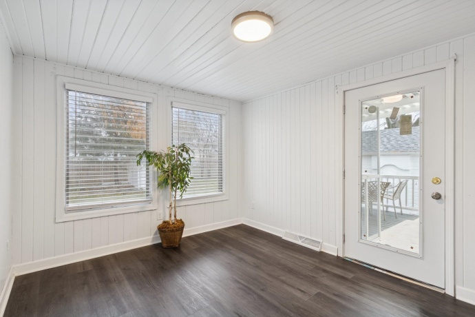 2111 Bell, ROCKFORD, Illinois 61103, 4 Bedrooms Bedrooms, ,3 BathroomsBathrooms,House,For Sale,Bell,202507330