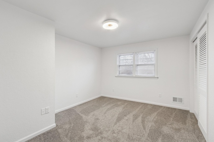 2111 Bell, ROCKFORD, Illinois 61103, 4 Bedrooms Bedrooms, ,3 BathroomsBathrooms,House,For Sale,Bell,202507330