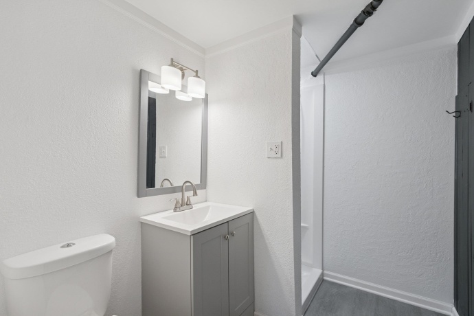 2111 Bell, ROCKFORD, Illinois 61103, 4 Bedrooms Bedrooms, ,3 BathroomsBathrooms,House,For Sale,Bell,202507330