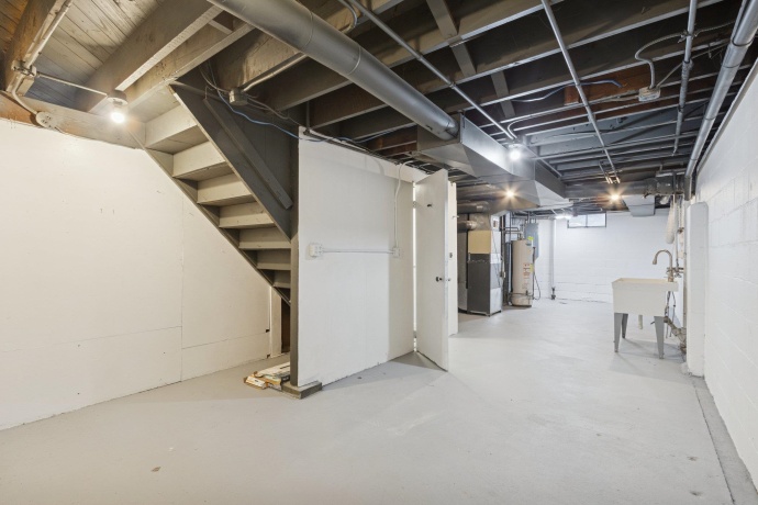 2111 Bell, ROCKFORD, Illinois 61103, 4 Bedrooms Bedrooms, ,3 BathroomsBathrooms,House,For Sale,Bell,202507330