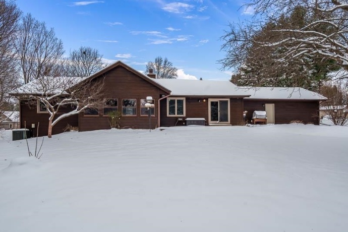 10077 JESTERS ROW, ROSCOE, Illinois 61073, 3 Bedrooms Bedrooms, ,2 BathroomsBathrooms,House,For Sale,JESTERS ROW,202507415