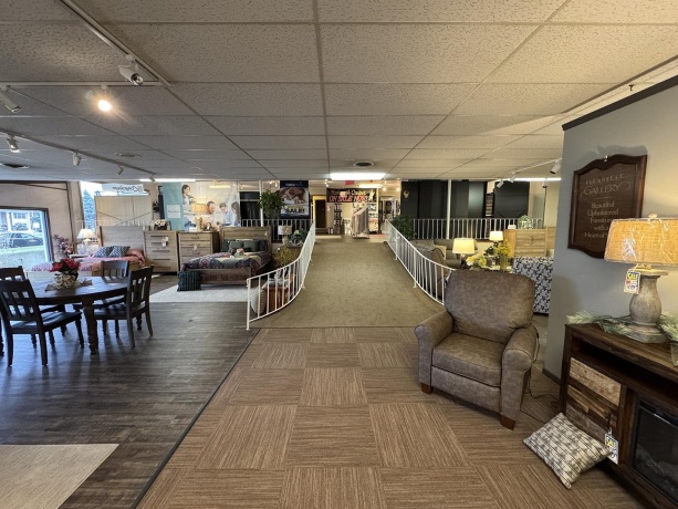 207 Broadway, MOUNT CARROLL, Illinois 61053, ,Business W/ Real Estate,For Sale,Broadway,202507417