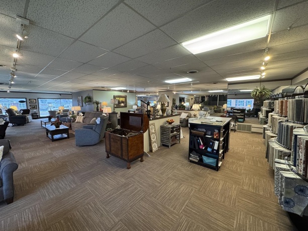 207 Broadway, MOUNT CARROLL, Illinois 61053, ,Business W/ Real Estate,For Sale,Broadway,202507417