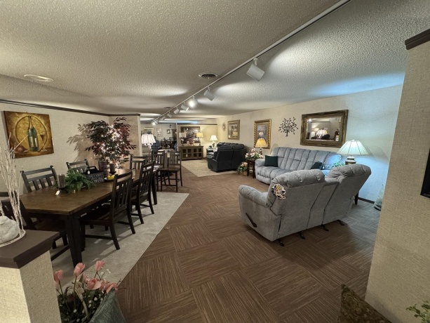 207 Broadway, MOUNT CARROLL, Illinois 61053, ,Business W/ Real Estate,For Sale,Broadway,202507417