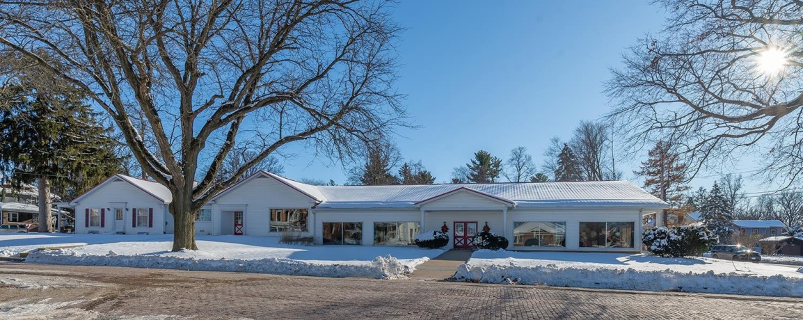 207 Broadway, MOUNT CARROLL, Illinois 61053, ,Business W/ Real Estate,For Sale,Broadway,202507417